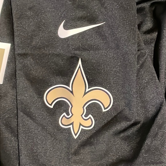 Alvin Kamara jersey. Large. Perfect condition. Only worn once. - Picture 3 of 4